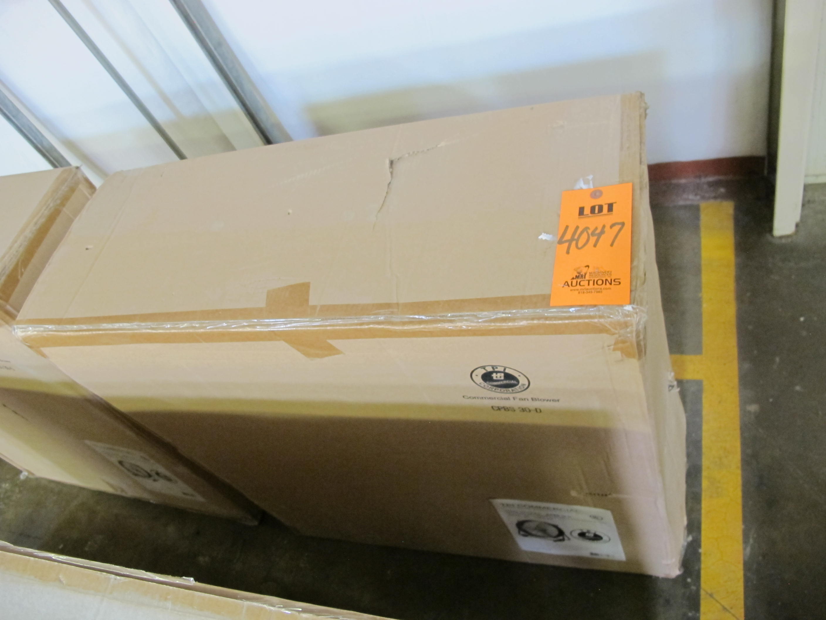 TPI COMMERCIAL FAN BLOWER, 30" MODEL # FE-75DFOL --OR-- CPBS-30-D. LOADING & HANDLING FEE $15-4047